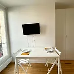 New 447 Suite Welles - Cosy Apartment Paris Center