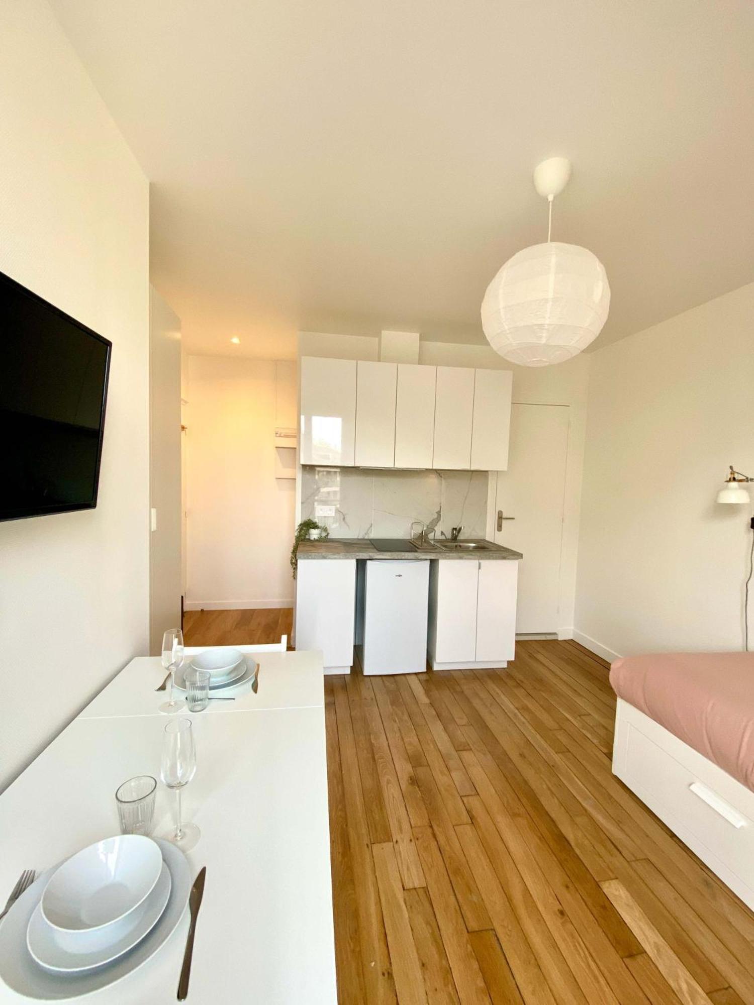 New 447 Welles - Cosy Center Apartment